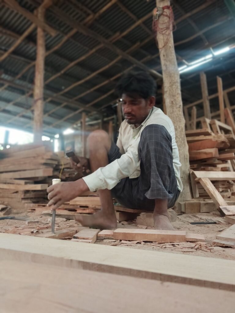 Carpenter Jobs in UAE – High Salary – Apply for Latest Vacancies