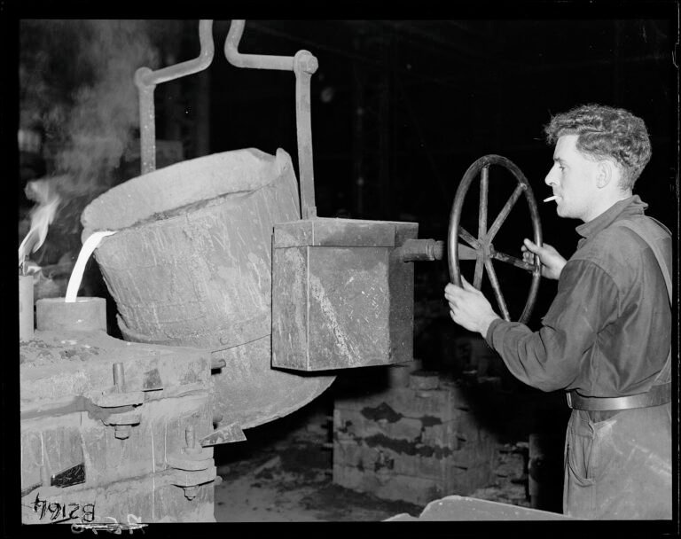 Metal Worker Jobs in UAE – Salary, Benefits & Eligibility Guide